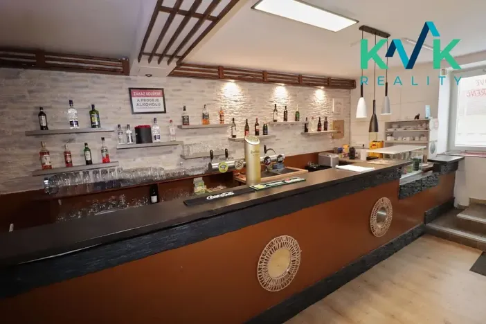 Pronájem restaurace, Karlovy Vary, Závodu míru, 150 m2
