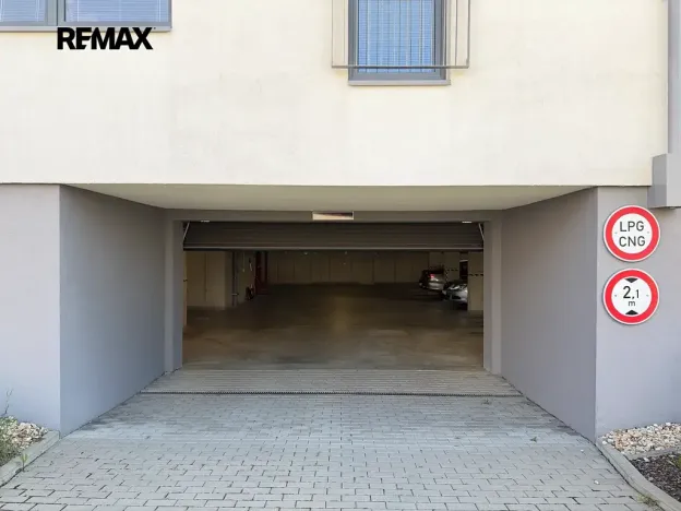 Prodej garážového stání, Slavkov u Brna, Zelnice II., 16 m2