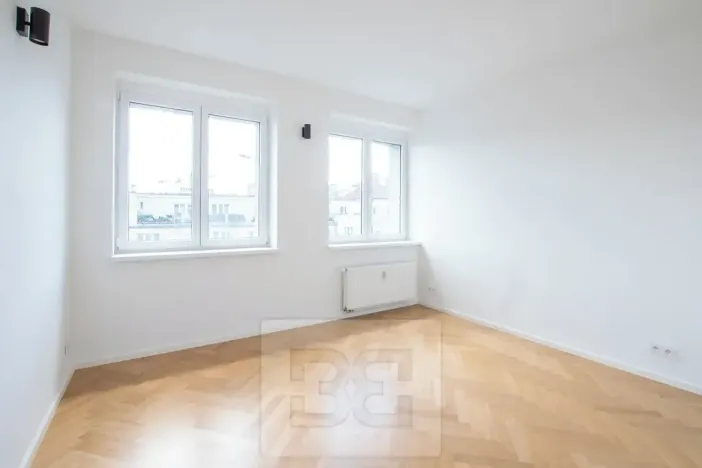 Pronájem bytu 3+kk, Praha - Libeň, Sokolovská, 70 m2