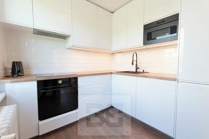 Pronájem bytu 2+1, Praha - Kobylisy, Paláskova, 59 m2