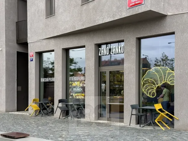 Pronájem bytu 1+kk, Praha - Smíchov, Toyen, 42 m2