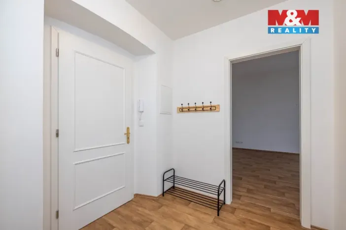 Pronájem bytu 1+kk, Studeněves, 33 m2