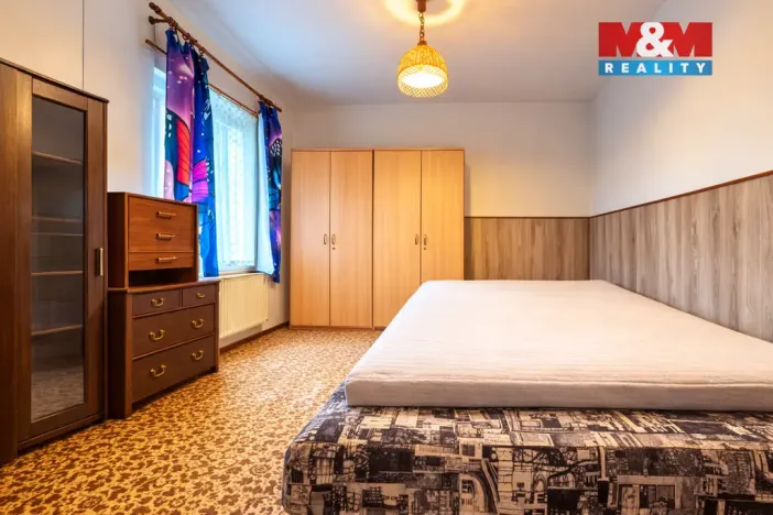 Prodej bytu 3+1, Nový Bor - Arnultovice, Gen. Svobody, 97 m2