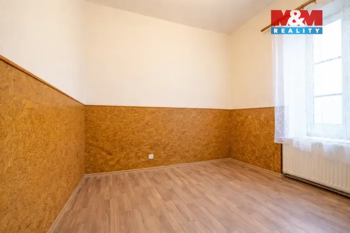 Prodej bytu 3+1, Nový Bor - Arnultovice, Gen. Svobody, 97 m2