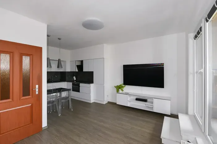 Pronájem bytu 2+kk, Praha - Uhříněves, Saturnova, 45 m2