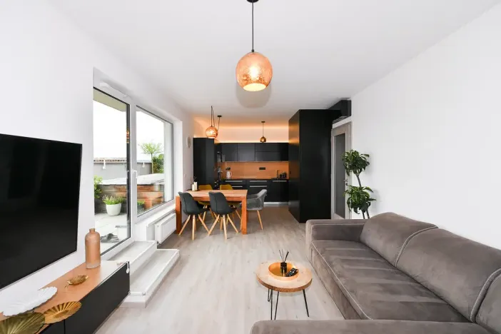 Pronájem bytu 3+kk, Praha - Vysočany, Strnadových, 78 m2