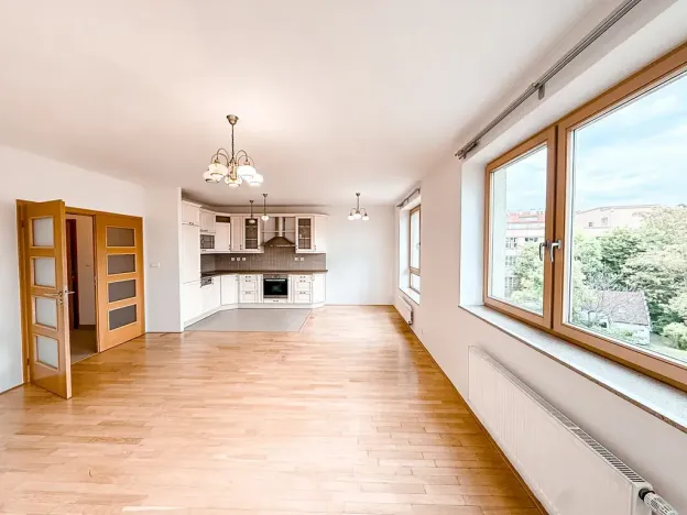 Pronájem bytu 2+kk, Praha - Vršovice, Pod stupni, 60 m2