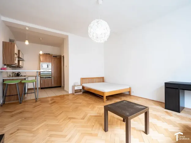 Pronájem bytu 1+kk, Pardubice - Zelené Předměstí, Sladkovského, 39 m2