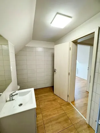 Pronájem bytu 1+kk, Byšice, Mělnická, 43 m2