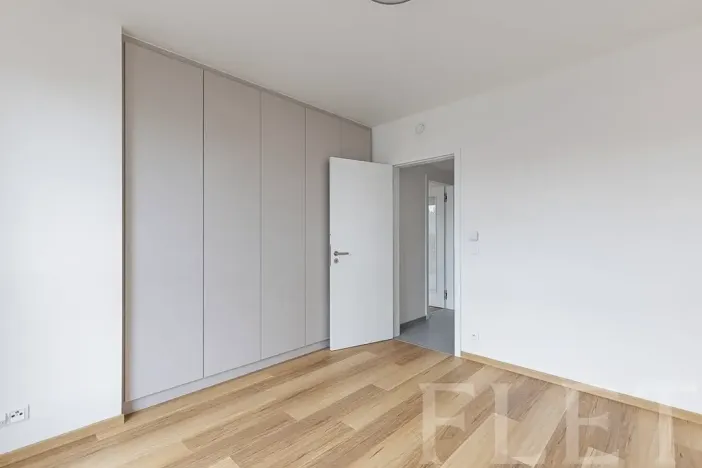 Pronájem bytu 2+kk, Praha - Modřany, Kolmanova, 51 m2