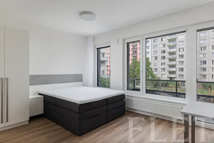 Pronájem bytu 1+kk, Praha - Kamýk, Hodkovická, 35 m2