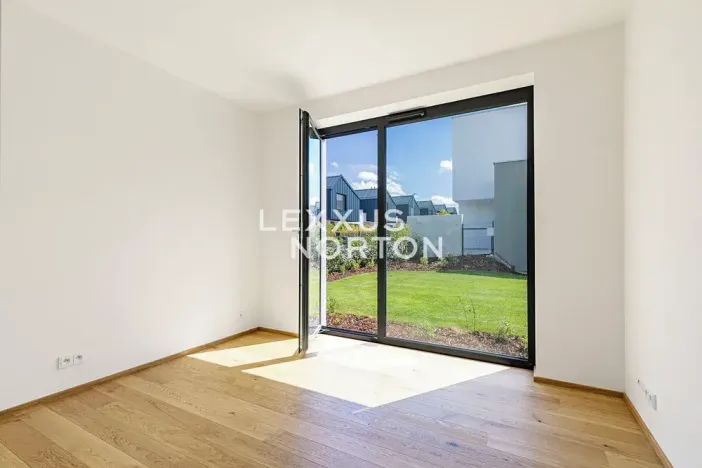 Prodej rodinného domu, Praha - Horní Měcholupy, U hostivařského nádraží, 231 m2