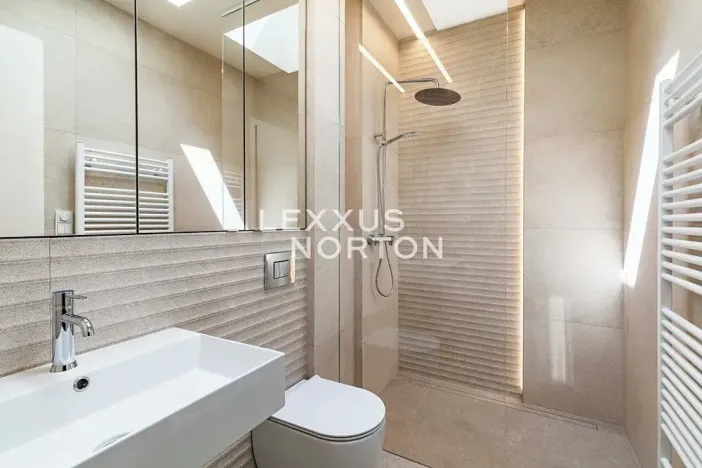 Prodej rodinného domu, Praha - Horní Měcholupy, U hostivařského nádraží, 231 m2