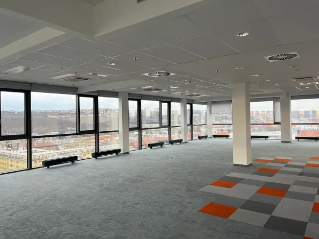 Pronájem kanceláře, Praha - Libeň, Českomoravská, 227 m2