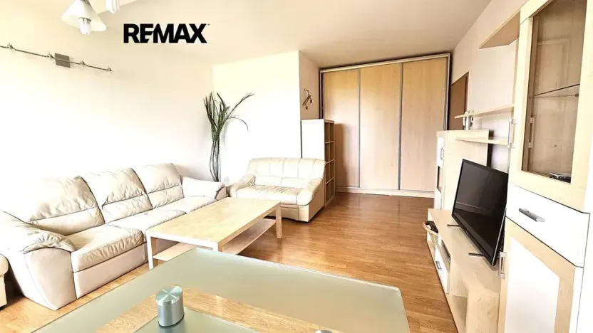Pronájem bytu 2+kk, Praha - Řepy, Karlovarská, 59 m2