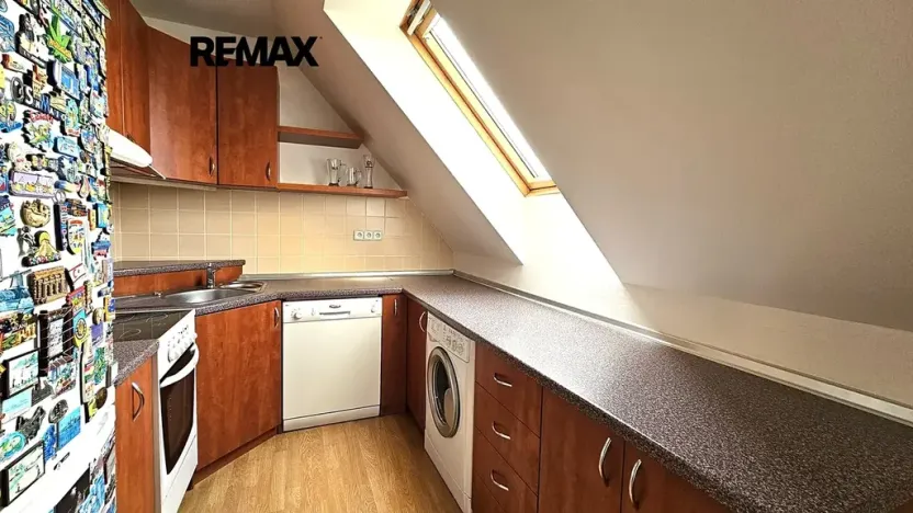 Pronájem bytu 2+kk, Praha - Řepy, Karlovarská, 59 m2