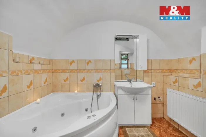 Prodej rodinného domu, Úpice, Poděbradova, 141 m2