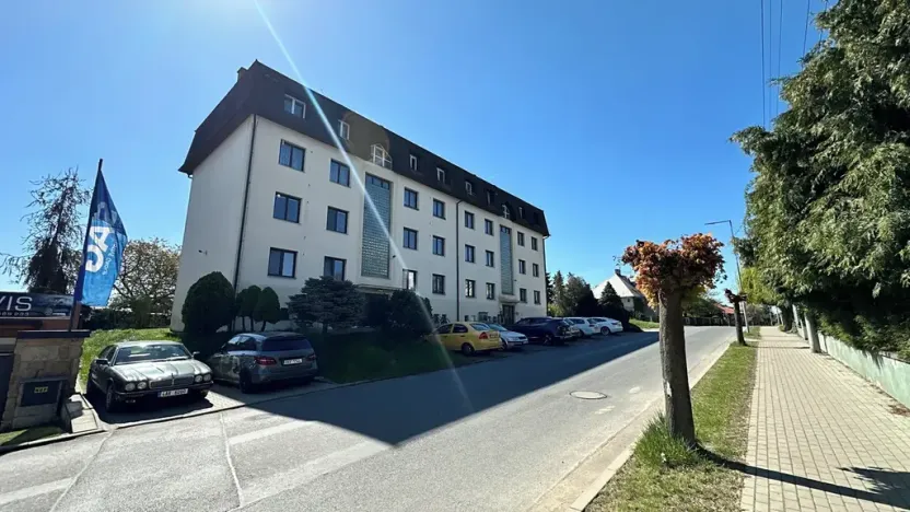 Dražba bytu 3+1, Žiželice, Komenského, 61 m2