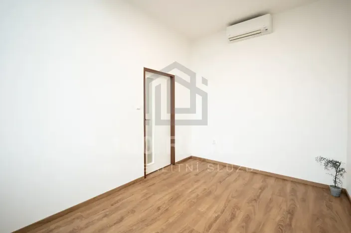 Pronájem bytu 3+kk, Hradec Králové, náměstí 28. října, 74 m2