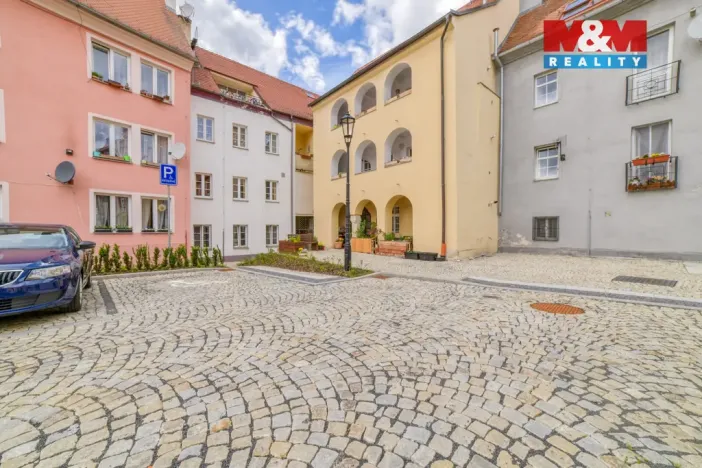 Prodej bytu 3+1, Cheb, Hradební, 56 m2