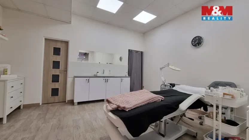 Pronájem obchodního prostoru, Český Těšín, Kysucká, 28 m2