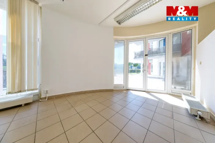 Pronájem obchodního prostoru, Písek, Čechova, 53 m2