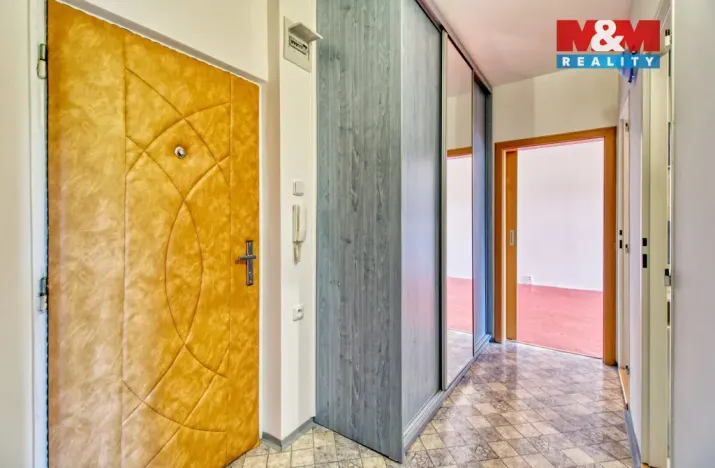 Prodej bytu 2+1, Chomutov, Holešická, 62 m2