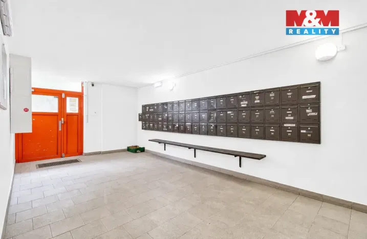 Prodej bytu 2+1, Chomutov, Holešická, 62 m2