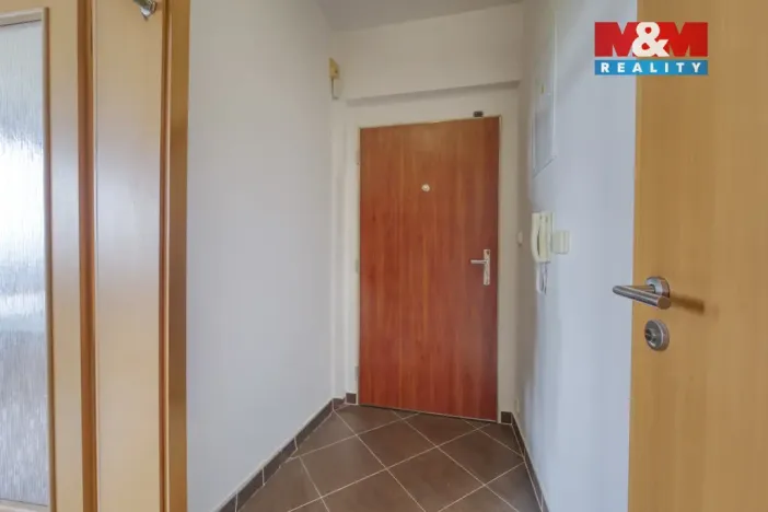 Prodej bytu 1+kk, Praha, Na Výrovně, 38 m2