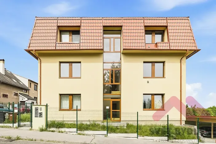 Pronájem bytu 1+kk, Praha - Hloubětín, Pokorného, 34 m2