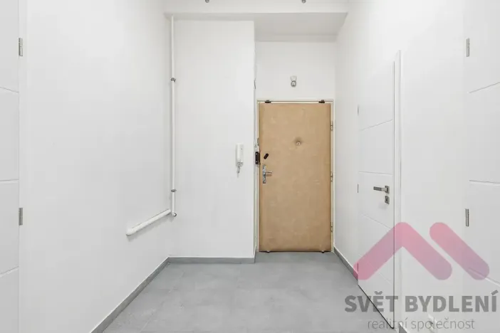 Pronájem bytu 2+kk, Praha - Nusle, Na Pankráci, 58 m2