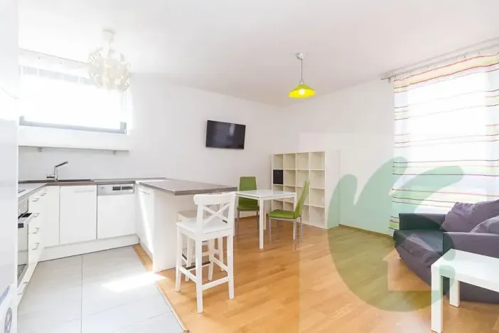 Pronájem bytu 2+kk, Praha - Hrdlořezy, U Smetanky, 48 m2