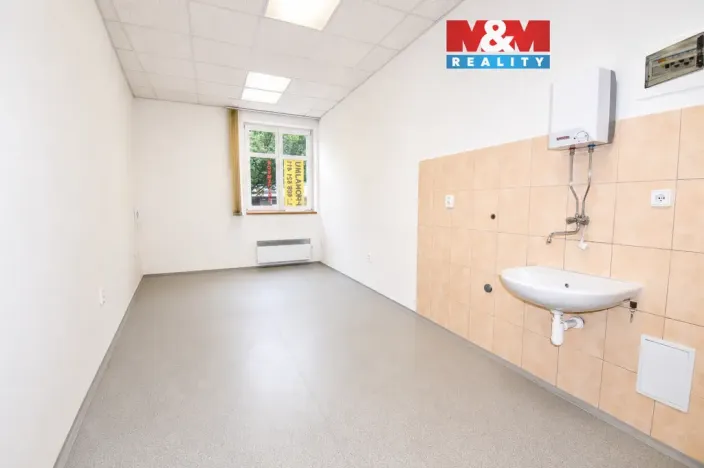 Pronájem obchodního prostoru, Jičín - Valdické Předměstí, Tylova, 18 m2