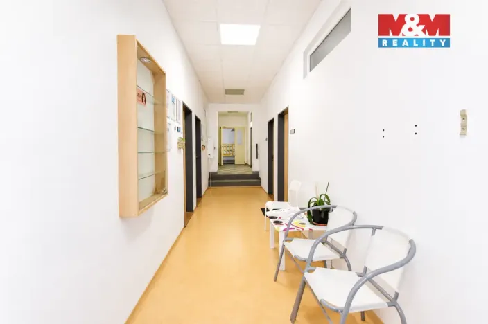 Pronájem obchodního prostoru, Jičín - Valdické Předměstí, Tylova, 18 m2
