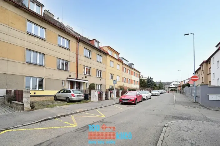 Prodej bytu 1+kk, Praha - Motol, Podhorská, 29 m2