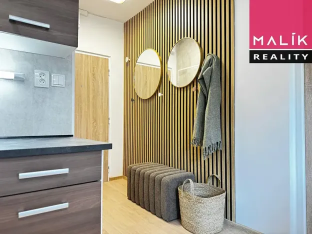 Prodej bytu 1+1, Karlovy Vary, Východní, 35 m2