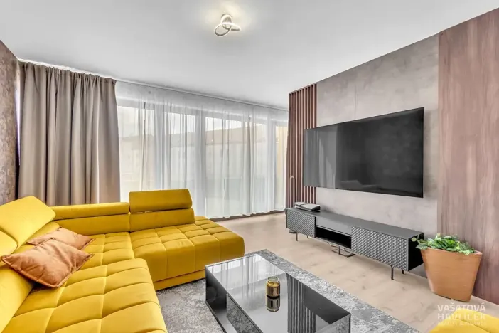 Pronájem bytu 2+kk, Hradec Králové, Pražská třída, 60 m2