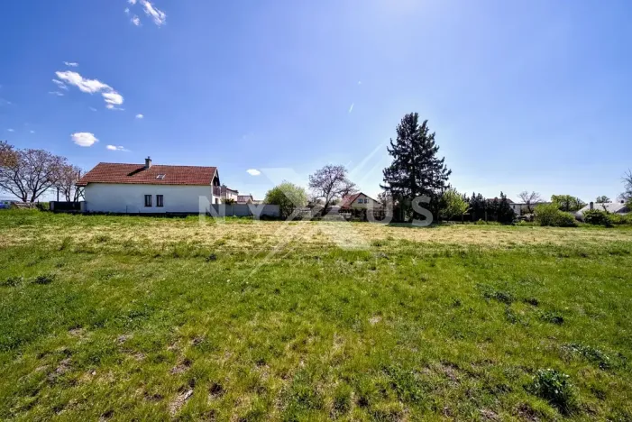 Prodej pozemku pro bydlení, Chleby, Průběžná, 873 m2