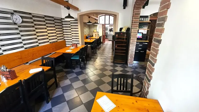Pronájem restaurace, Písek, Sedláčkova, 110 m2