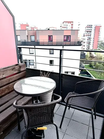 Pronájem bytu 1+kk, Praha - Letňany, Škrábkových, 40 m2