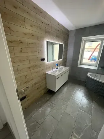 Dražba bytu 4+kk, Broumov, Husova, 80 m2