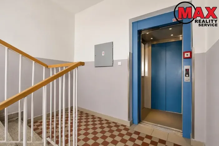 Prodej bytu 2+1, Plzeň, Zábělská, 52 m2