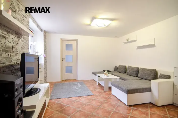 Prodej rodinného domu, Lužice, Lomená, 130 m2