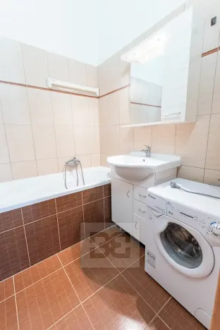 Pronájem bytu 2+kk, Praha - Vršovice, Rybalkova, 47 m2