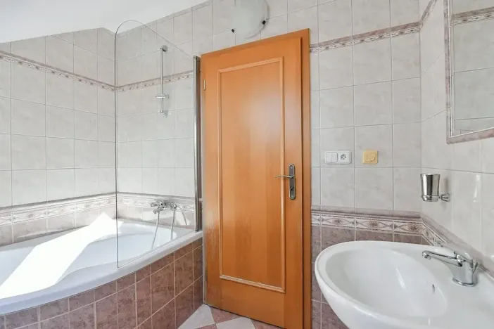 Pronájem rodinného domu, Horoměřice, 350 m2