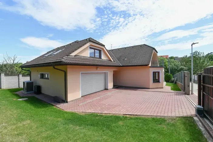 Pronájem rodinného domu, Horoměřice, 350 m2