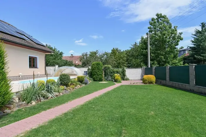 Pronájem rodinného domu, Horoměřice, 350 m2