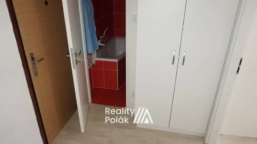 Pronájem bytu 2+kk, Liberec, Burianova, 43 m2