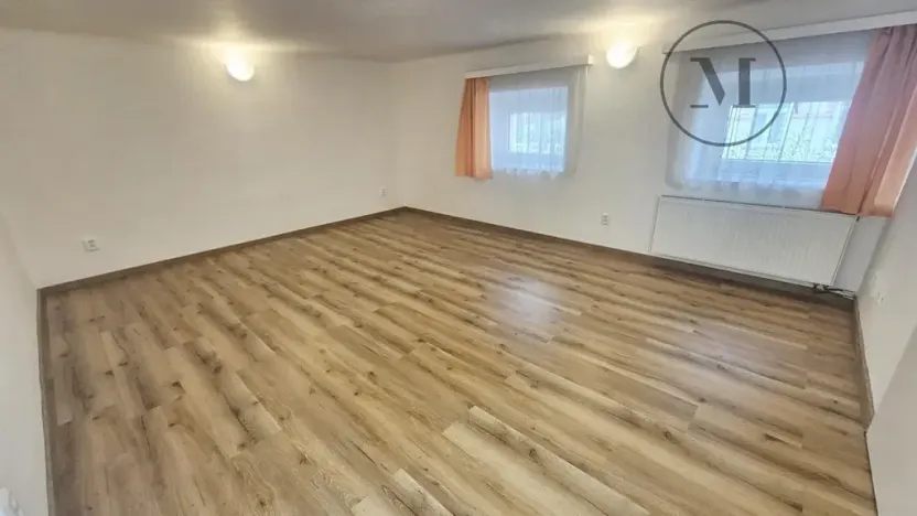 Pronájem bytu 1+kk, České Budějovice, Jírovcova, 30 m2
