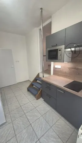 Pronájem bytu 1+kk, České Budějovice, Jírovcova, 30 m2